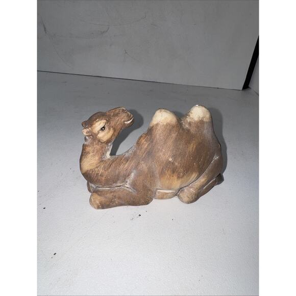 K's Collection Sitting Camel Nativity Scene Replacement - Picture 2 of 4